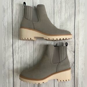 Maurice’s Gray Ankle Boots